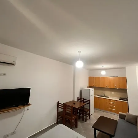 Apartment Mandis Shengjin
